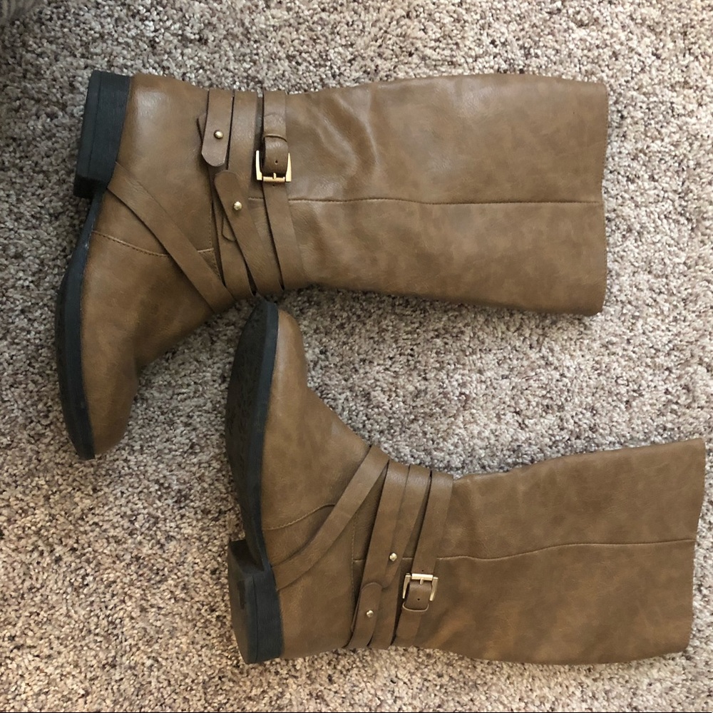 Mid length boots